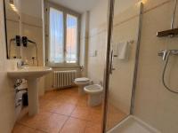 A bathroom at Casa al Lago