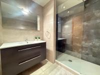 A bathroom at Agi Riera Ginjolers