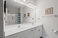 Ein Badezimmer in der Unterkunft World Tour Golf Resort 206