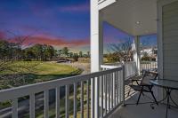 Ein Balkon oder eine Terrasse in der Unterkunft World Tour Golf Resort 206