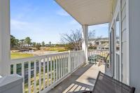 Ein Balkon oder eine Terrasse in der Unterkunft World Tour Golf Resort 206
