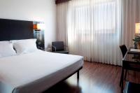 Posteľ alebo postele v izbe v ubytovaní AC Hotel Padova by Marriott
