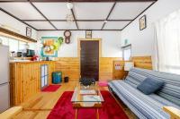 Family house プール付オーシャンビュー Amami "Birdland Nature Resort"にあるキッチンまたは簡易キッチン