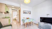 Kuchyňa alebo kuchynka v ubytovaní Apartment Ennio