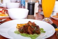 Jídlo v luxury tent nebo okolí