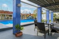 Bazén v ubytovaní AC Hotel Ciudad de Sevilla by Marriott alebo v jeho blízkosti