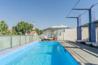 Bazén v ubytovaní AC Hotel Ciudad de Sevilla by Marriott alebo v jeho blízkosti
