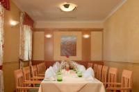 Posedenie v ubytovaní Hotel Althof Retz
