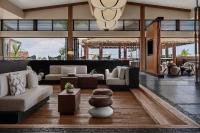 AC Hotel by Marriott Maui Waileaにあるシーティングエリア