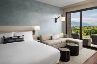 AC Hotel by Marriott Maui Waileaにあるシーティングエリア