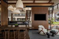 AC Hotel by Marriott Maui Waileaにあるテレビまたはエンターテインメントセンター
