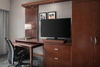 コートヤード バイ マリオット マウイ カフルイ エアポートにあるテレビまたはエンターテインメントセンター