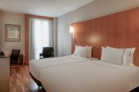 Postel nebo postele na pokoji v ubytování AC Hotel Palencia by Marriott