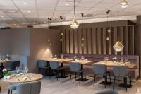 Restaurace v ubytování NH Geneva Airport Hotel