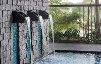 The Waterfront Hotel Kuchingの敷地内または近くにあるプール