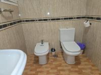 A bathroom at Acogedoras Habitaciónes en Madrid