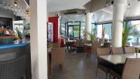 Reštaurácia alebo iné gastronomické zariadenie v ubytovaní Appartement 616, 5 personnes belle vue Mer By Palmazur Vacances