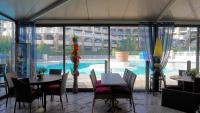 Bazén v ubytovaní Appartement 616, 5 personnes belle vue Mer By Palmazur Vacances alebo v jeho blízkosti