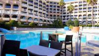 Bazén v ubytovaní Appartement 616, 5 personnes belle vue Mer By Palmazur Vacances alebo v jeho blízkosti