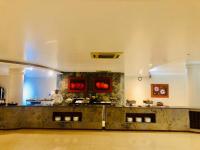 Nhà bếp/bếp nhỏ tại Gran Hotel De Lago - El Coca