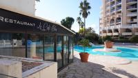 Basen w obiekcie Appartement 556, Vue Mer et piscine By Palmazur Vacances lub w pobliżu