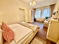 Postel nebo postele na pokoji v ubytování Unique Charles Bridge 2BDR Apartment.