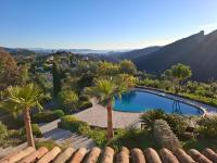 Basen w obiekcie VILLA L'ESTEREL AVEC PISCINE VUE MER 6 Pers lub w pobliżu