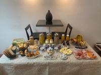 Jedlo v ubytovaní bed & breakfast alebo blízkom okolí