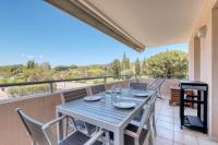 Balkon lub taras w obiekcie T2 in Lavandou - Residence with Swimming Pool