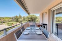 Balkon lub taras w obiekcie T2 in Lavandou - Residence with Swimming Pool