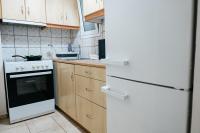 Kuchyňa alebo kuchynka v ubytovaní luxury apartment center athens (wifi)