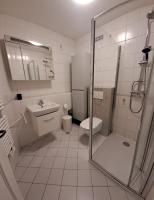 Kúpeľňa v ubytovaní Brigantine111 - Golfe de Saint-Tropez - Appartement climatisé avec vue sur la marina