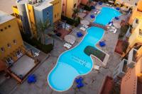 Bazén v ubytování Al Dora Boutique hotel nebo v jeho okolí
