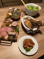 Φαγητό σε αυτός ο ξενώνας ή κάπου εκεί κοντά