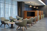 Courtyard Baltimore Downtown/McHenry Rowにあるテレビまたはエンターテインメントセンター