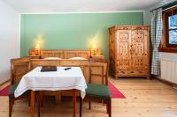 Łóżko lub łóżka w pokoju w obiekcie Hotel-Gasthof Weitgasser