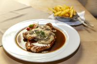 Mad på hotellet eller i nærheden