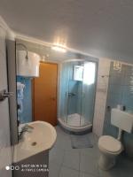 Kúpeľňa v ubytovaní Apartments Antonija