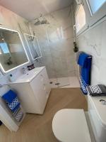 Koupelna v ubytování Precioso apartamento con piscina