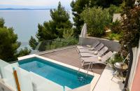 Bazén v ubytovaní Gallery Luxury Suites & Rooms-Only Adults alebo v jeho blízkosti