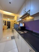 Sea Residences MOA Pasay Manila - Rose Staycationにあるキッチンまたは簡易キッチン