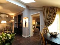 Posedenie v ubytovaní Savoia Hotel Regency