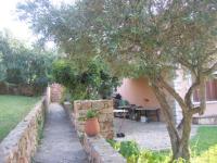 A garden outside Borgo Le Logge
