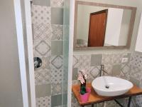 A bathroom at CASA MAFALDA - Rooms, friends and more - Affittacamere, Guest House