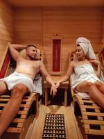 Hostia v ubytovaní Domki u Jacka sauna bilard tenis air hockey piłkarzyki bawialnia plac zabaw