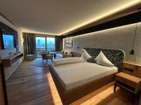 Łóżko lub łóżka w pokoju w obiekcie Hotel Königgut