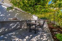 Vonkajšia záhrada v ubytovaní Apartments MAJA