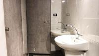 Ithaka Raml Hostelにあるバスルーム