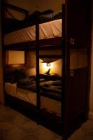 Ithaka Raml Hostelにあるベッド