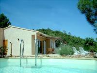 Basen w obiekcie Villa avec piscine hors sol à 10mn de la plage lub w pobliżu